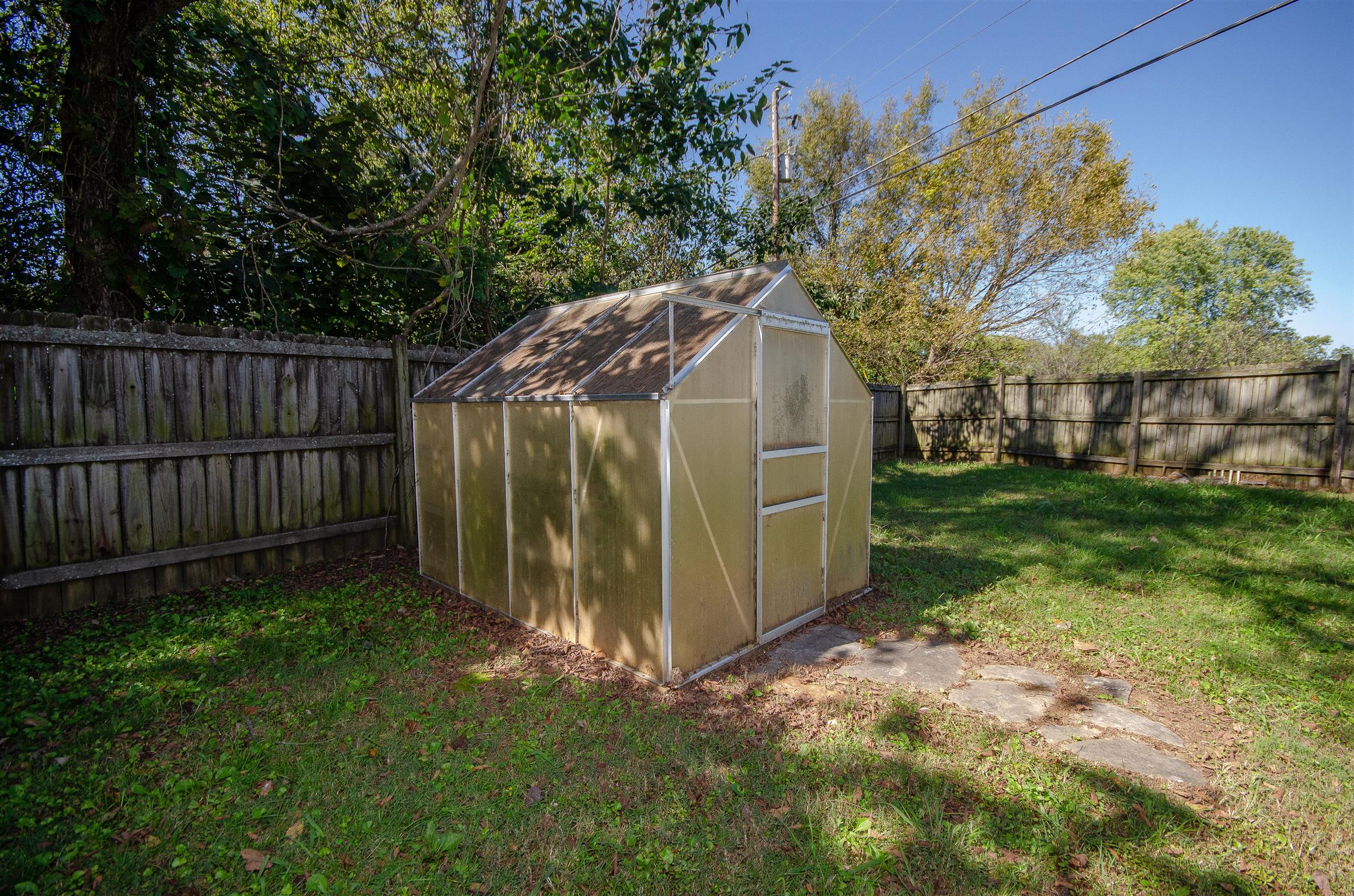 1802 Murfreesboro Road Lebanon, TN 37090 - Photo 22 of 23 a view of a backyard