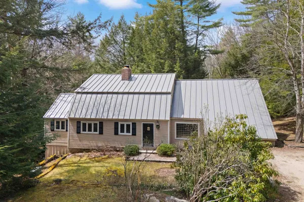$525,000 | 73 Clark Mill Road, Weare, NH 03281