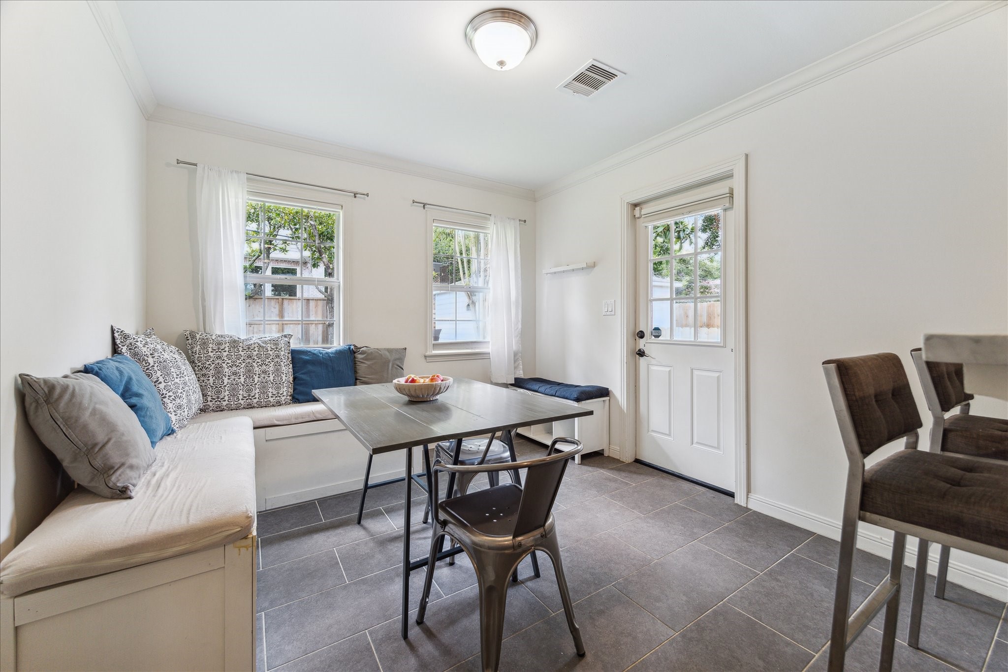 3215 Castlewood Street Houston, TX 77025 - Photo 19 of 32