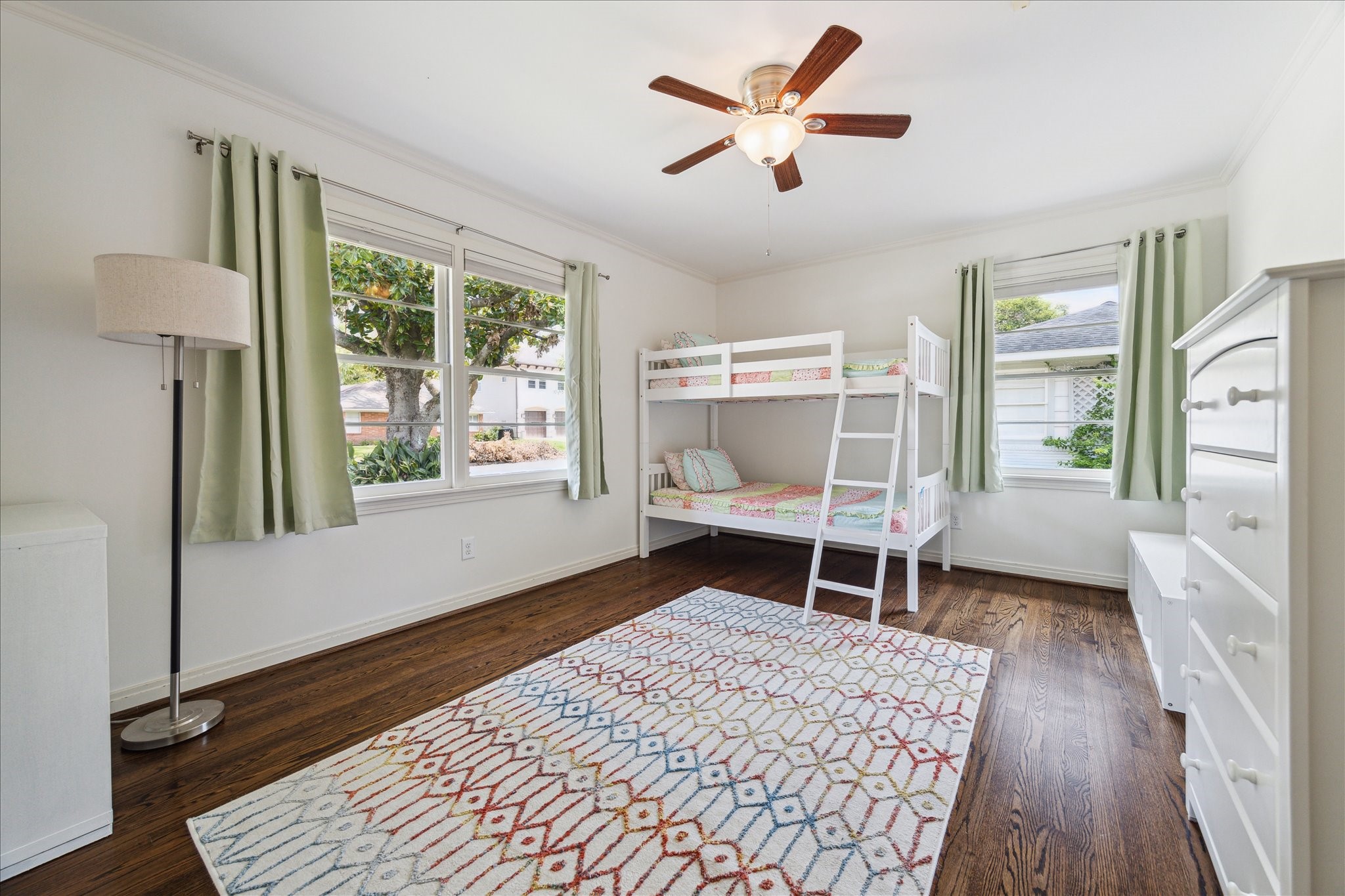 3215 Castlewood Street Houston, TX 77025 - Photo 26 of 32