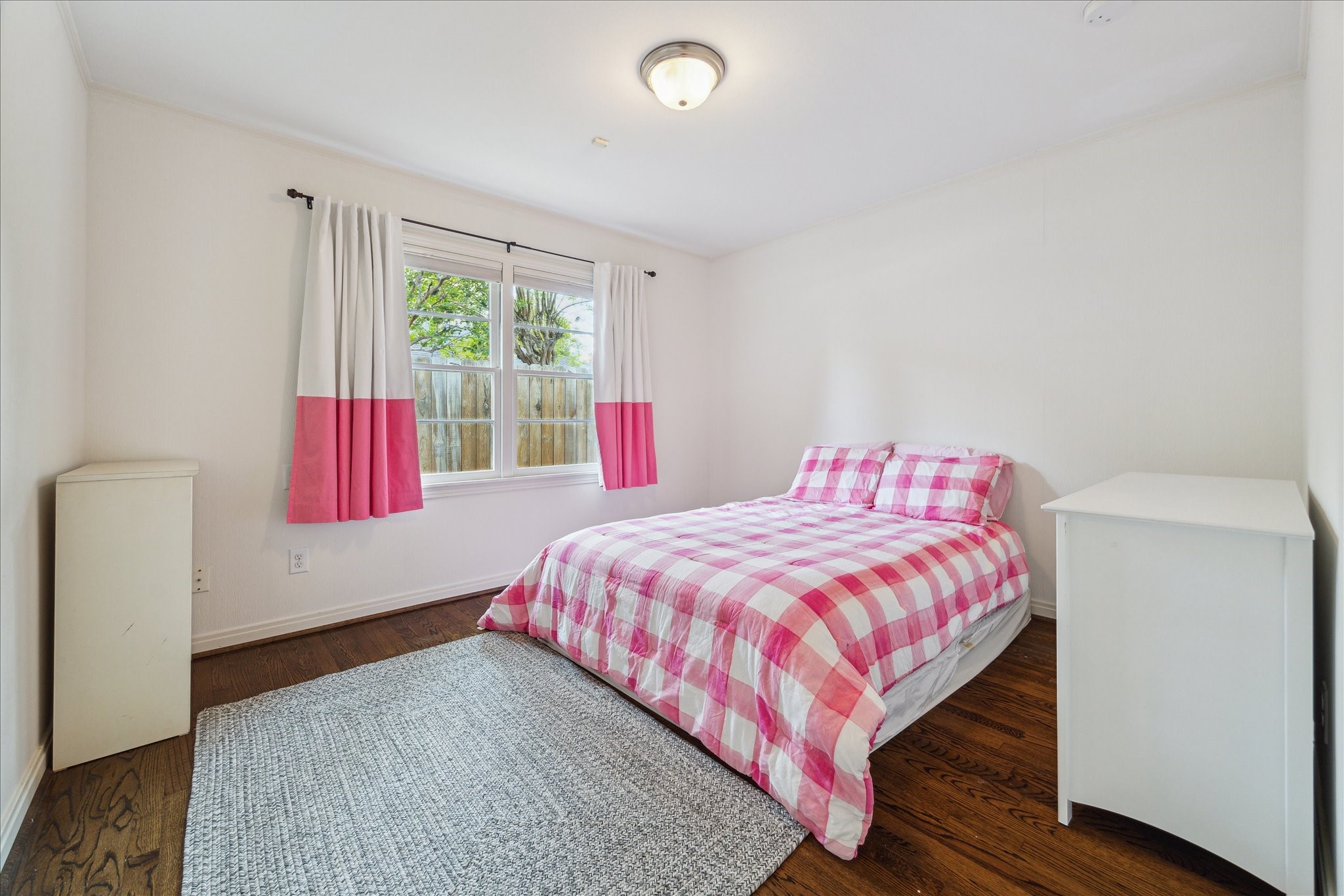 3215 Castlewood Street Houston, TX 77025 - Photo 27 of 32