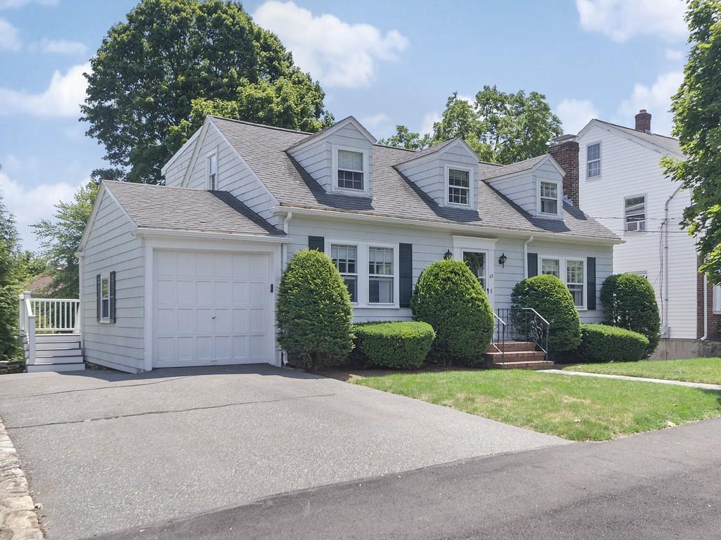 83 Barbara Road Waltham, MA 02453 - Photo 2 of 40 Gallery Image 2