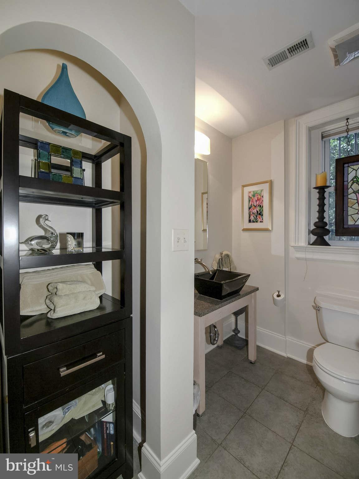 1882 Columbia Road Northwest, Unit 104 Washington, DC 20009 - Photo 8 of 9 Hall Bath