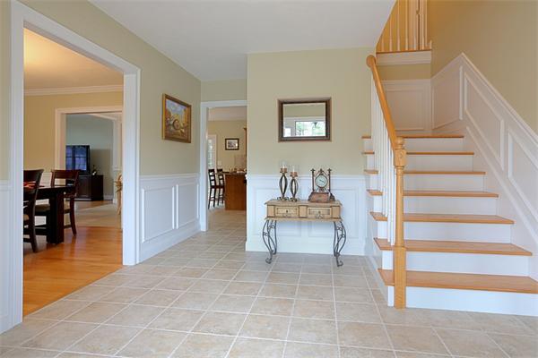 27 Sullivan Way Foxboro, MA 02035 - Photo 3 of 14