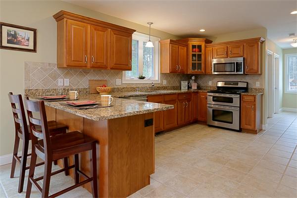 27 Sullivan Way Foxboro, MA 02035 - Photo 5 of 14