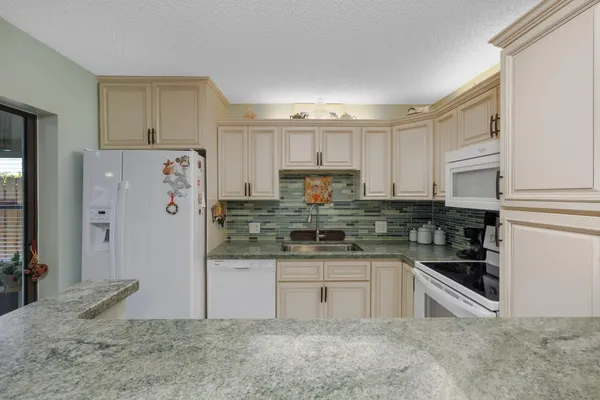 $269,500 | 6197 Southeast Riverboat Drive, Stuart, FL 34997