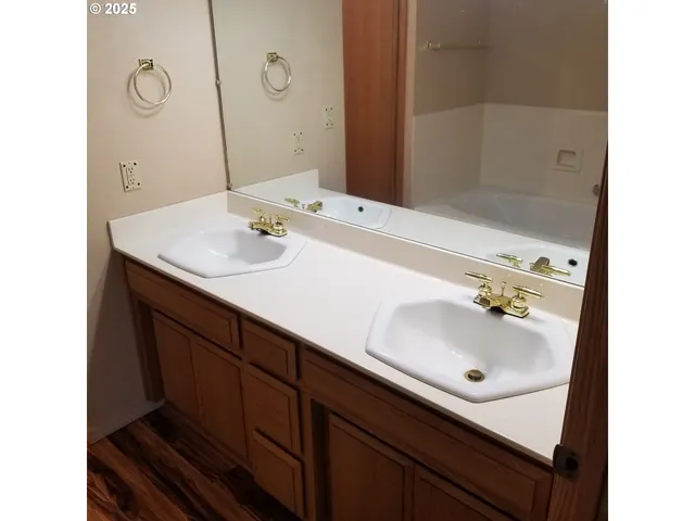 $599,900 | 1863 Mill Creek Drive, Prospect, OR 97536