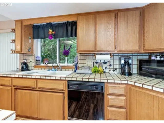 $599,900 | 1863 Mill Creek Drive, Prospect, OR 97536