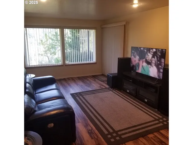 $599,900 | 1863 Mill Creek Drive, Prospect, OR 97536