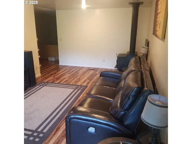 $599,900 | 1863 Mill Creek Drive, Prospect, OR 97536