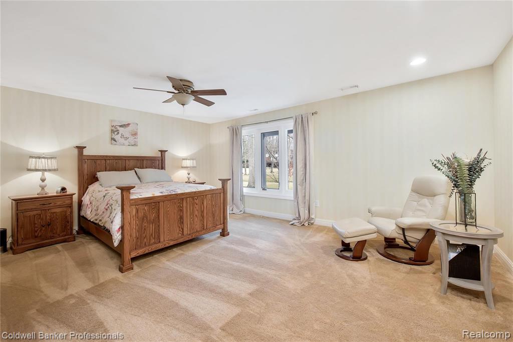 135 West Hickory Grove Road Bloomfield Hills, MI 48304 - Photo 30 of 42