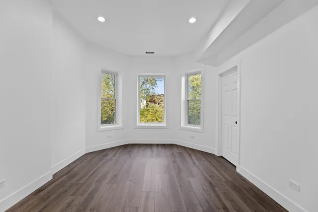 $699,000 | 1421 East 69th Place, Chicago, IL 60637