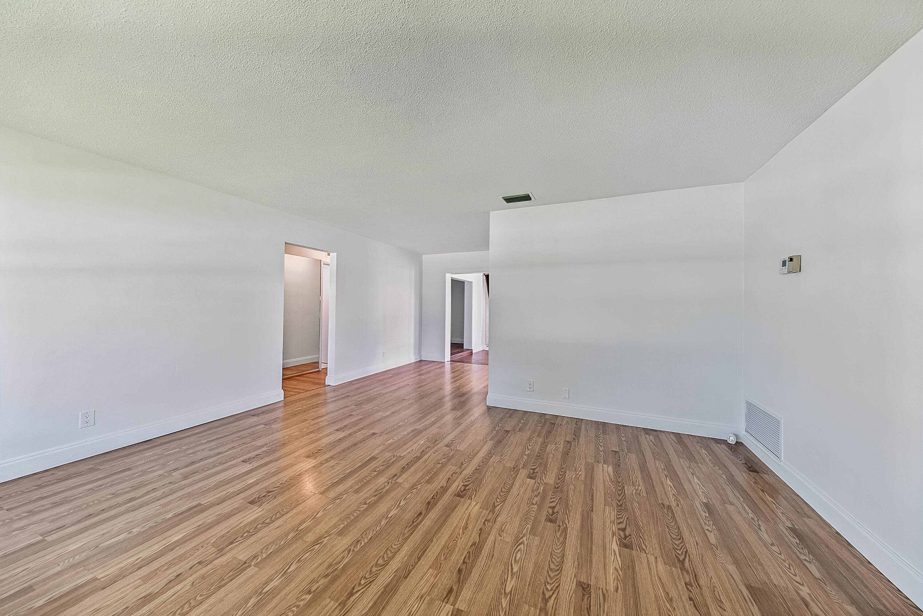 2521 North Cypress Road Pompano Beach, FL 33064 - Photo 9 of 37 cowen