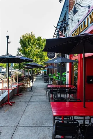 $2,700 | 408 Sycamore Drive, Unit D, Decatur, GA 30030