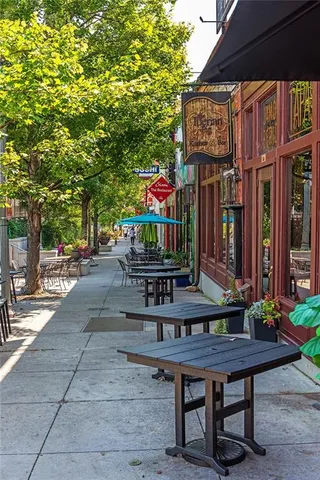 $2,700 | 408 Sycamore Drive, Unit D, Decatur, GA 30030