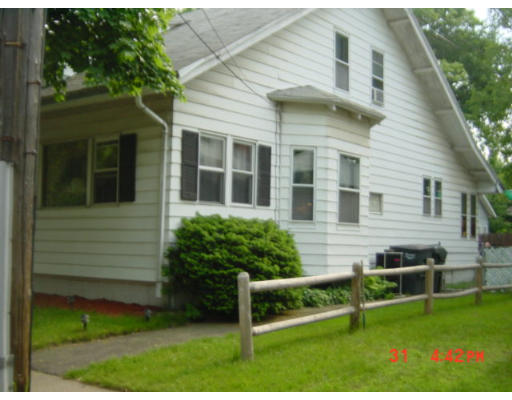 28 Hobson Street Springfield, MA 01109 - Photo 3 of 17