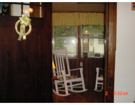 28 Hobson Street Springfield, MA 01109 - Photo 7 of 17