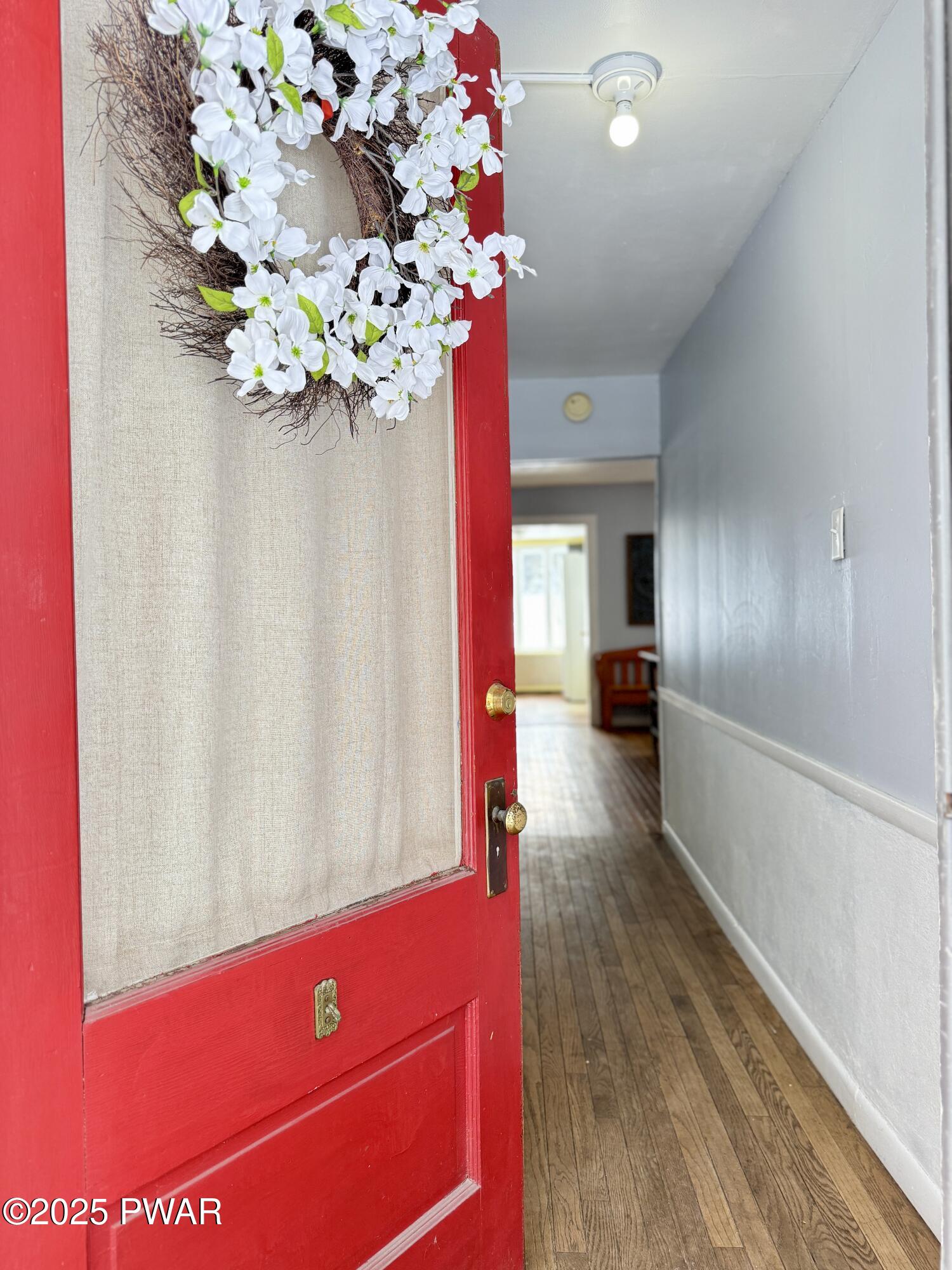128 Carbondale Road Waymart, PA 18472 - Photo 2 of 32