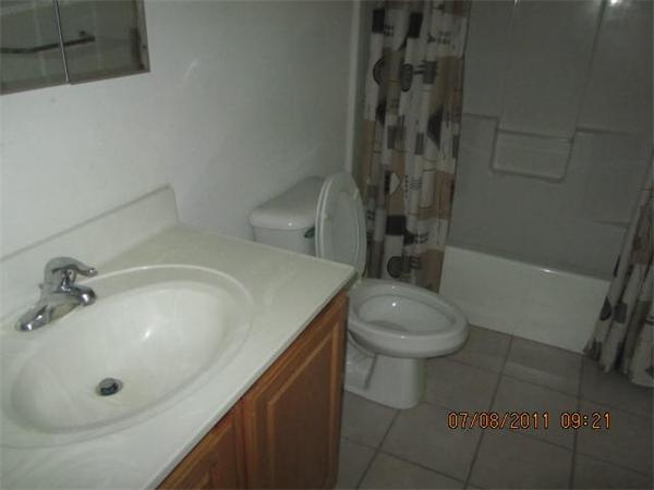 46 Lea Lane Fall River, MA 02721 - Photo 7 of 13 Gallery Image 7