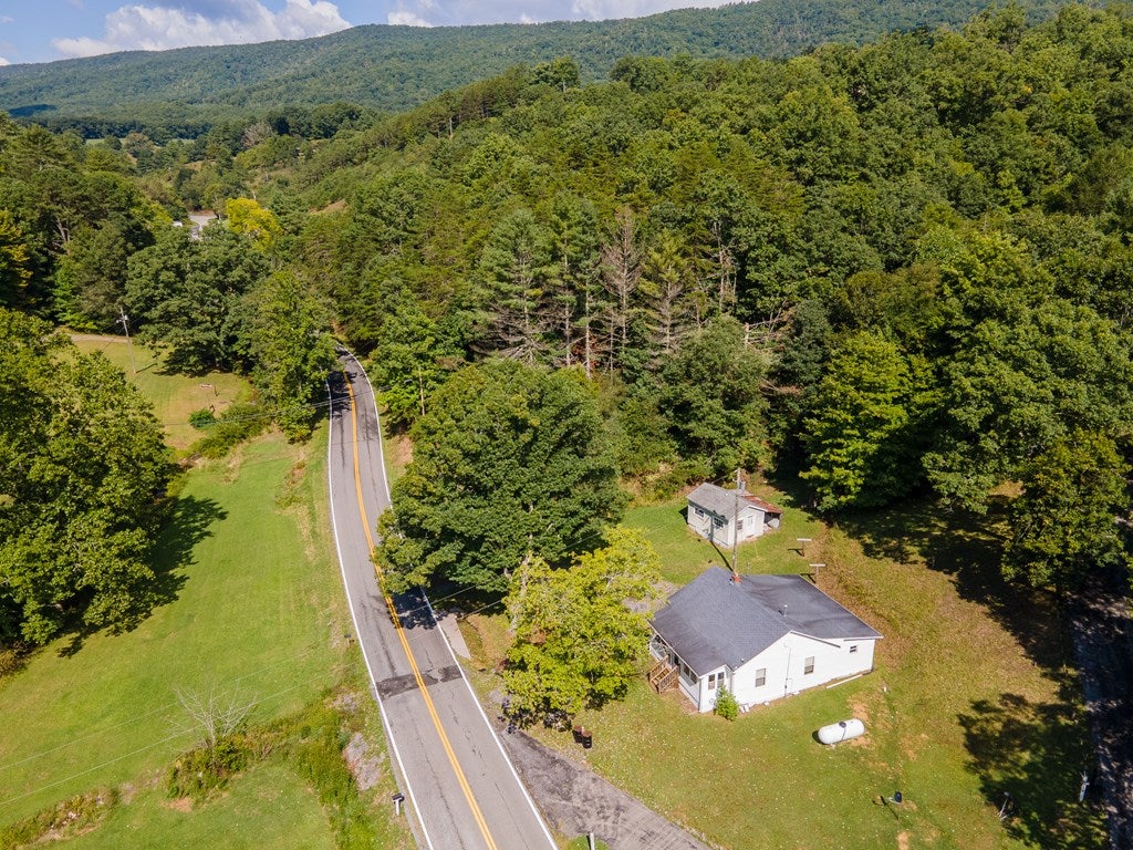 8090 Wilderness Road Bland, VA 24315 - Photo 3 of 50 Gallery Image 3