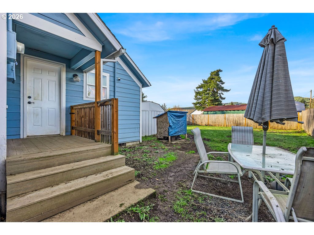 519 West Main Street Sheridan, OR 97378 - Photo 32 of 41