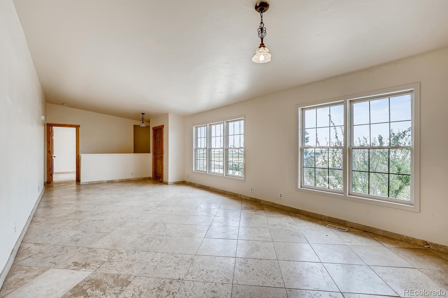 975 South Almstead Road Watkins, CO 80137 - Photo 4 of 30 Gallery Image 4