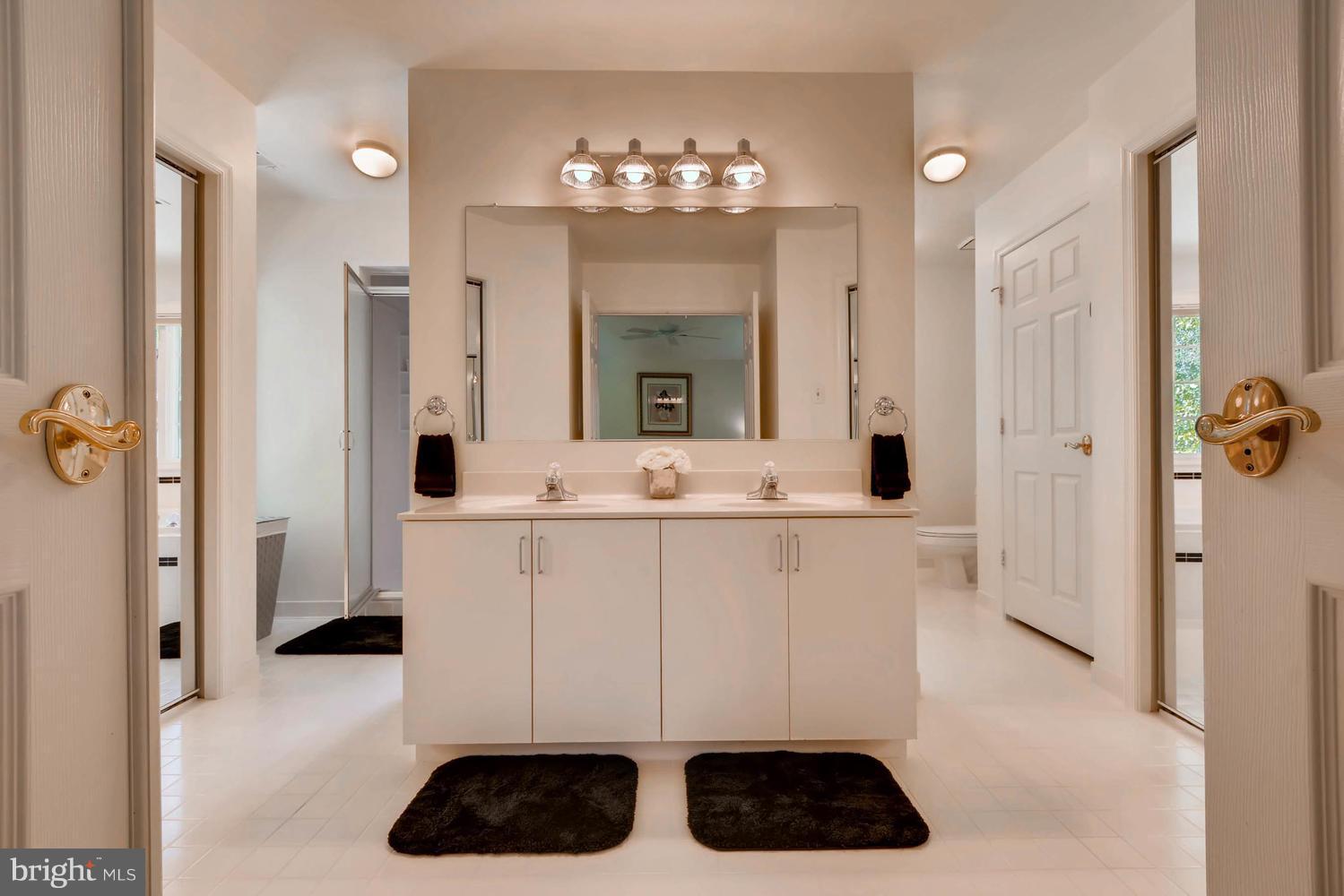 10660 Quarterstaff Road Columbia, MD 21044 - Photo 13 of 27 Master Bathroom