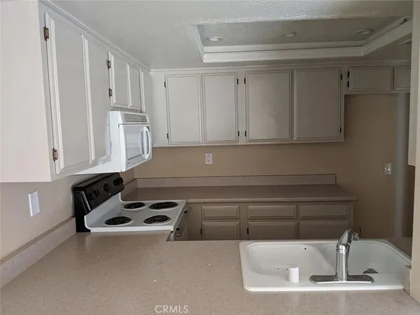 $1,699 | 280 South Avenida Caballeros, Unit 129, Palm Springs, CA 92262