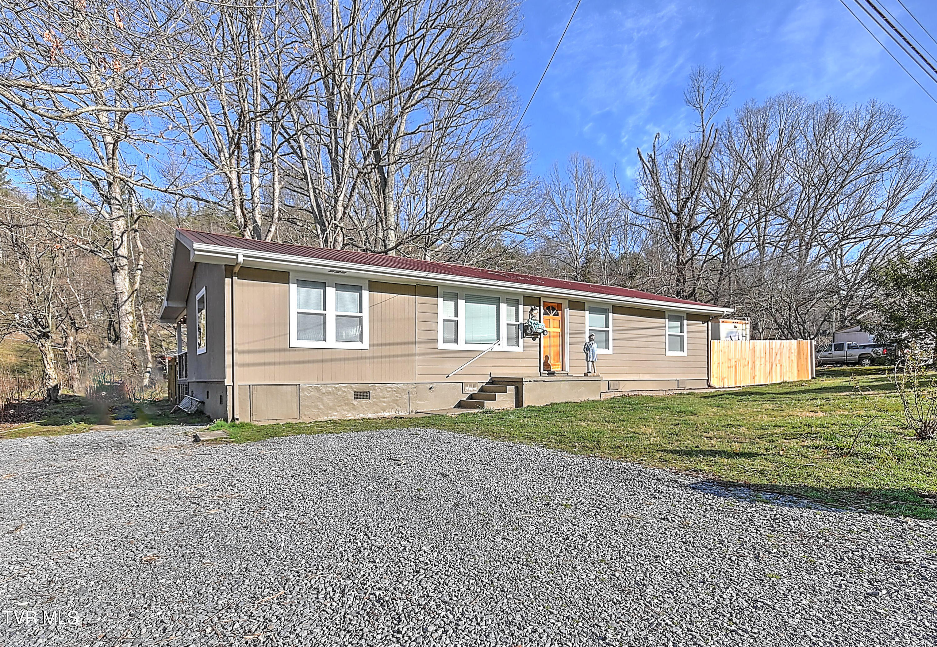 125 Mose Ledford Road Unicoi, TN 37692 - Photo 3 of 42 125 Mose Ledford Dr CP-1