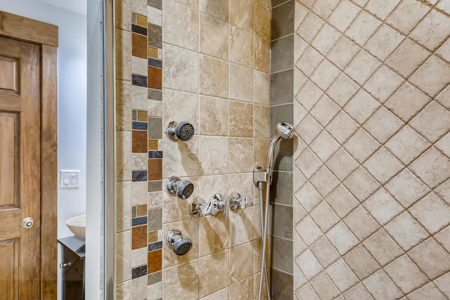 1031 Springinsguth Road Schaumburg, IL 60193 - Photo 19 of 23