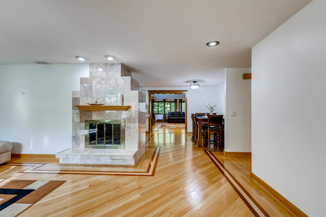 1031 Springinsguth Road Schaumburg, IL 60193 - Photo 3 of 23