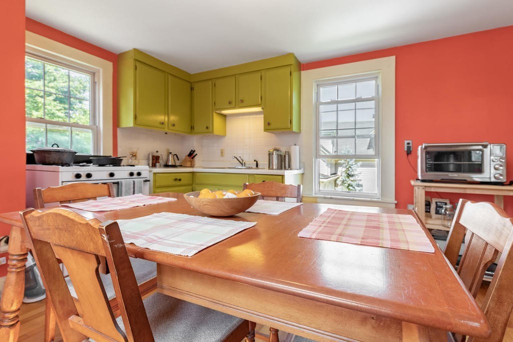14 Reed Street, Unit 2 Marblehead, MA 01945 - Photo 8 of 29 Gallery Image 8