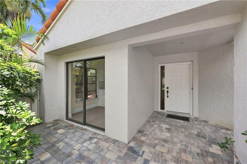 857 Reef Point Circle Naples, FL 34108 - Photo 2 of 23 Gallery Image 2