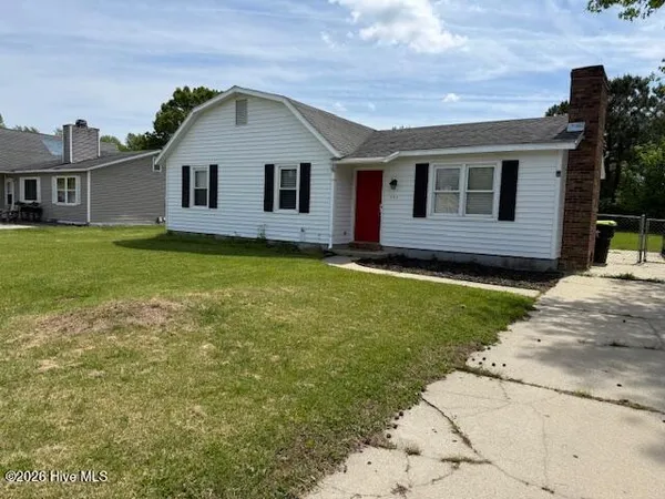 $1,700 | 453 Hunting Green Drive, Jacksonville, NC 28546