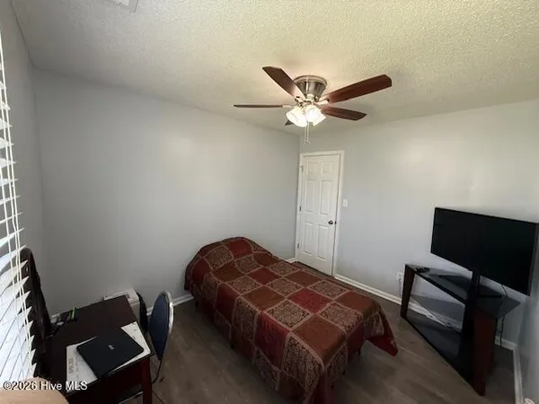 $1,700 | 453 Hunting Green Drive, Jacksonville, NC 28546
