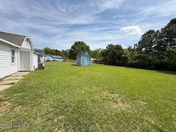 $1,700 | 453 Hunting Green Drive, Jacksonville, NC 28546