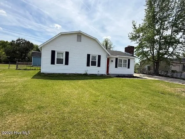 $1,700 | 453 Hunting Green Drive, Jacksonville, NC 28546