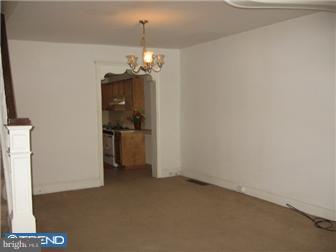 2018 South Mildred Street Philadelphia, PA 19148 - Photo 6 of 11 Living Room