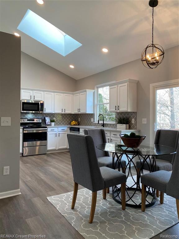 2563 Ravineside South Howell, MI 48843 - Photo 9 of 31 Gallery Image 9