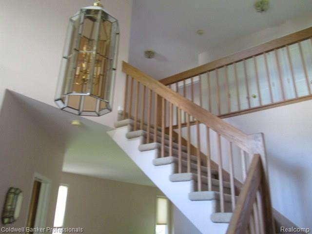 31235 Country Ridge Circle Farmington Hills, MI 48331 - Photo 6 of 32