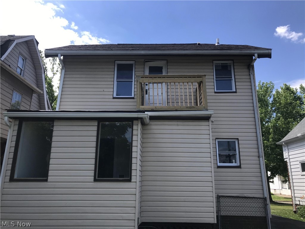 3263 Yorkshire Road Cleveland, OH 44118 - Photo 3 of 20