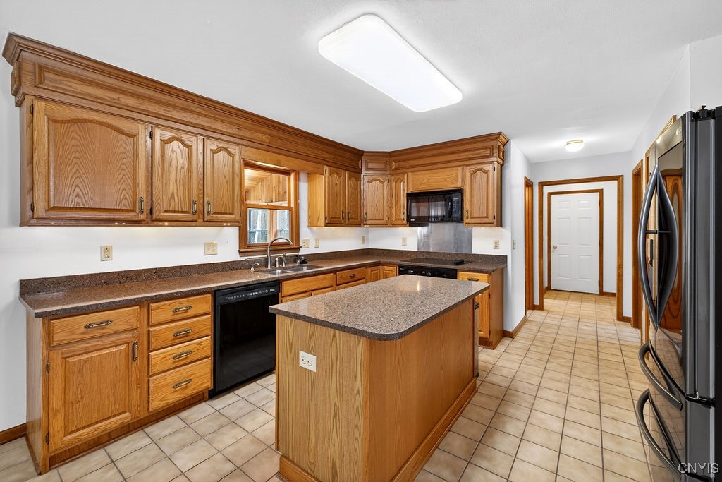 2788 Hiltonwood Road Lysander, NY 13027 - Photo 17 of 50 Large kitchen with nice oak cabinets and island.