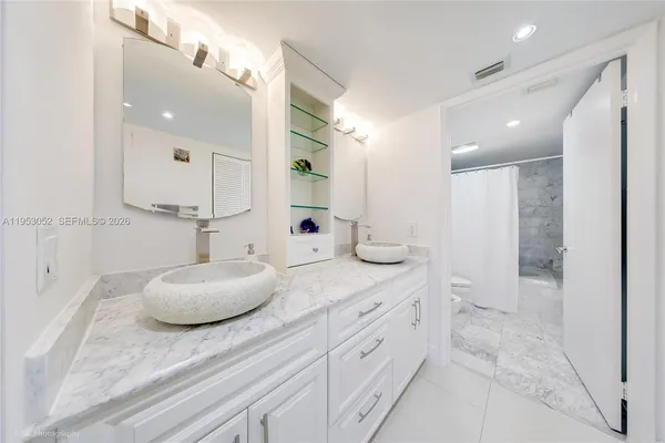 $3,450 | 9341 Collins Avenue, Unit 503, Surfside, FL 33154