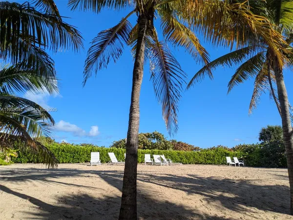 $3,450 | 9341 Collins Avenue, Unit 503, Surfside, FL 33154