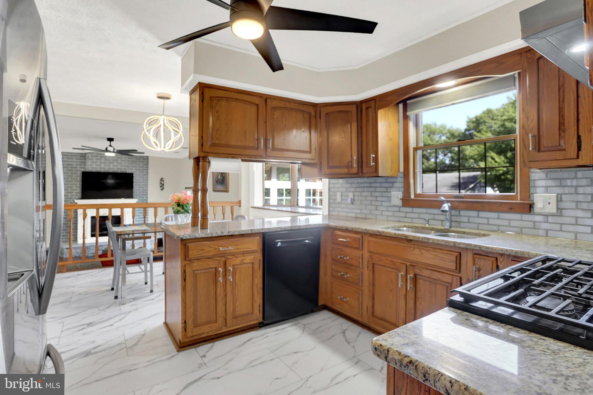 235 Ridge Hill Road Mechanicsburg, PA 17050 - Photo 10 of 68