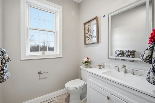 $949,900 | 1 Farmer Circle, East Longmeadow, MA 01028