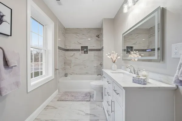 $949,900 | 1 Farmer Circle, East Longmeadow, MA 01028