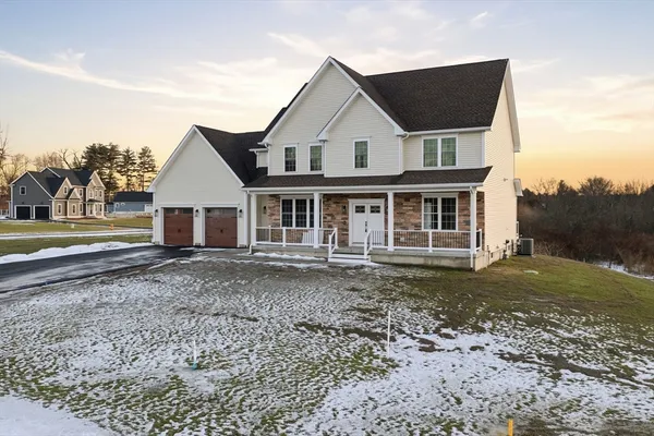 $949,900 | 1 Farmer Circle, East Longmeadow, MA 01028