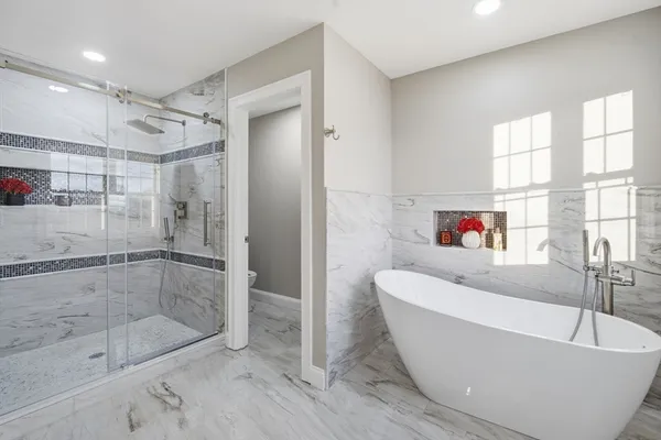 $949,900 | 1 Farmer Circle, East Longmeadow, MA 01028