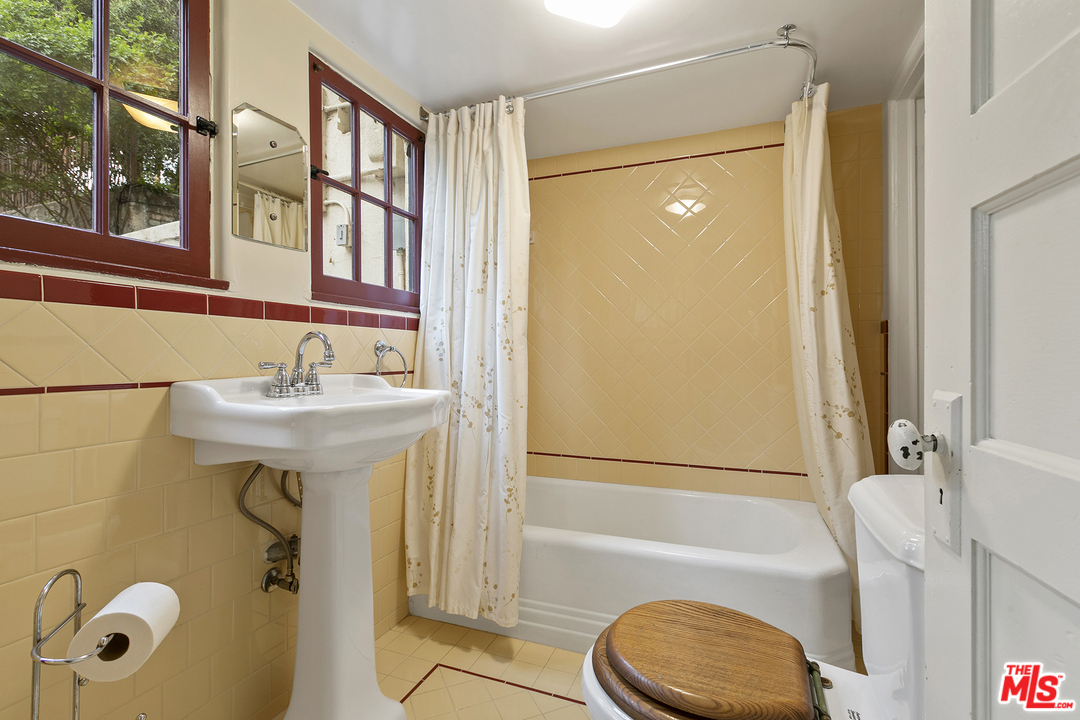 3617 Canyon Crest Road Altadena, CA 91001 - Photo 26 of 38 Gallery Image 26